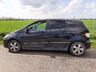 Dezmembrări autoturisme Mercedes B-klasse B 200 CDI 2009/11