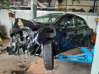 disassembly passenger cars Peugeot 208  2015/8