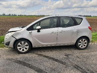 Autoverwertung Opel Meriva CDTI 2010/10