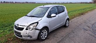 damaged passenger cars Opel Agila  2014/6