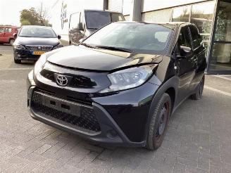 demontáž osobní automobily Toyota Aygo Aygo X, Hatchback, 2022 1.0 12V VVT-i 2023/1