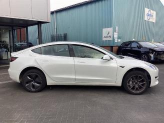 Tesla Model 3 Model 3, Sedan, 2017 Standard RWD Plus 60 kWh picture 4