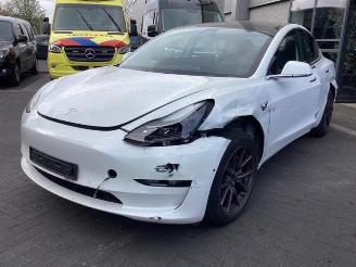 Démontage voiture Tesla Model 3 Model 3, Sedan, 2017 Standard RWD Plus 60 kWh 2020/12
