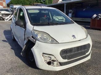 Peugeot 107 107, Hatchback, 2005 / 2014 1.0 12V picture 3