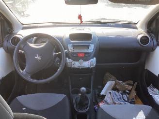 Peugeot 107 107, Hatchback, 2005 / 2014 1.0 12V picture 9