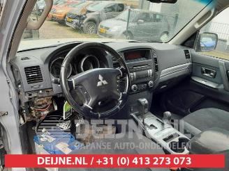 Mitsubishi Pajero Pajero Hardtop (V8/9), Terreinwagen, 2007 3.2 DI-D 16V Autom. picture 14