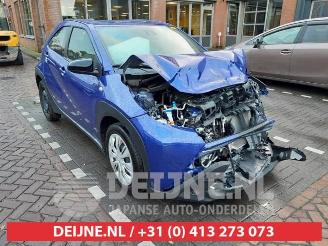 Salvage car Toyota Aygo Aygo X, Hatchback, 2022 1.0 12V VVT-i 2024/5