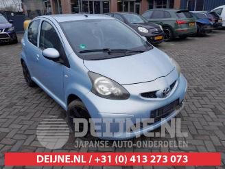 disassembly passenger cars Toyota Aygo Aygo (B10), Hatchback, 2005 / 2014 1.0 12V VVT-i 2005/6