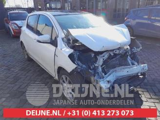 Autoverwertung Toyota Yaris Yaris III (P13), Hatchback, 2010 / 2020 1.5 16V Hybrid 2013/7