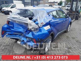 Toyota C-HR C-HR (X1,X5), SUV, 2016 1.8 16V Hybrid picture 7