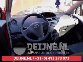 Toyota Yaris Yaris II (P9), Hatchback, 2005 / 2014 1.0 12V VVT-i picture 17