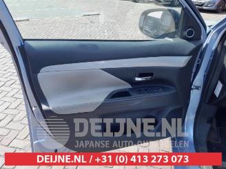 Mitsubishi Outlander Outlander (GF/GG), SUV, 2012 / 2022 2.0 16V PHEV 4x4 picture 10