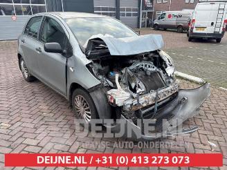 Salvage car Toyota Yaris Yaris II (P9), Hatchback, 2005 / 2014 1.3 16V VVT-i 2006/3