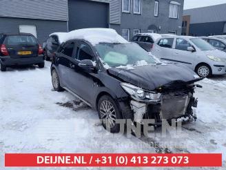 krockskadad bil auto Kia Rio Rio IV (YB), Hatchback, 2017 1.0i T-GDi 100 12V 2017/6
