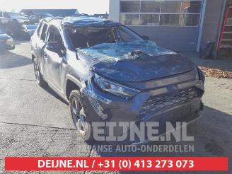 rozbiórka samochody osobowe Toyota Rav-4 RAV4 (A5), Terreinwagen, 2018 2.5 Hybrid 16V 2020/10