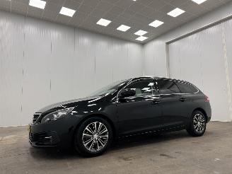 Peugeot 308 SW 1.2 PureTech Allure Navi Clima picture 4