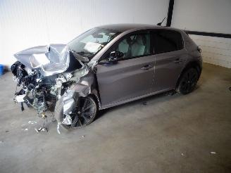 Peugeot 208 1.2 THP picture 3