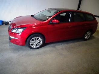 Salvage car Peugeot 308 1.2 THP 2016/4
