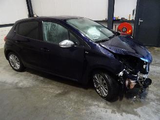 Uttjänta bilar auto Peugeot 208 1.2 VTI 2017/7