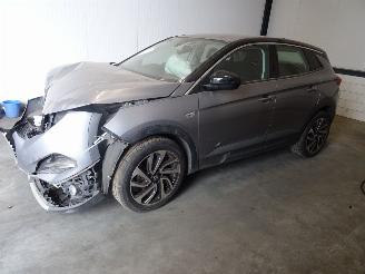 Uttjänta bilar auto Opel Grandland 1.2 TURBO 2019/1