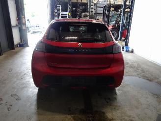 Peugeot 208 1.2 THP picture 2