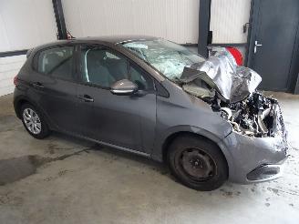 Vrakbiler auto Peugeot 208 1.2 VTI 2018/11