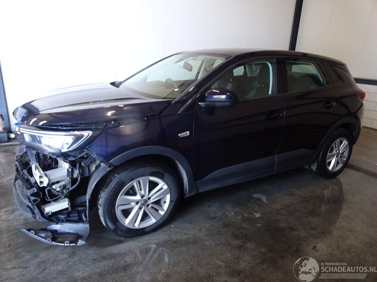 Opel Grandland 1.2 TURBO
