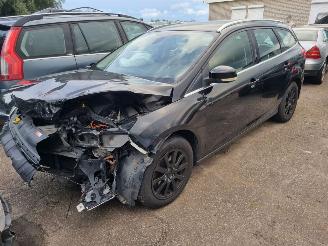 Vrakbiler auto Ford Focus 1.6 Eco Boost 2011/1