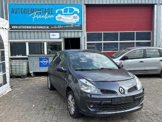 rozbiórka samochody osobowe Renault Clio Clio III (BR/CR), Hatchback, 2005 / 2014 1.6 16V 2006/1