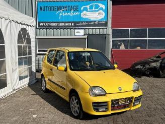 Vrakbiler auto Fiat Seicento Seicento (187), Hatchback, 1997 / 2010 1.1 MPI S,SX,Sporting 2002/9
