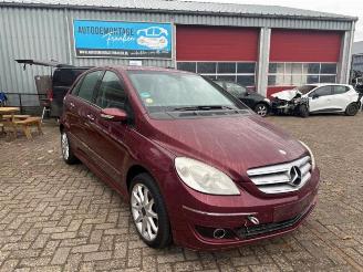 Vaurioauto  passenger cars Mercedes B-klasse B (W245), Hatchback, 2005 / 2011 2.0 B-200 16V 2005/9