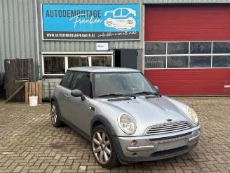 rozbiórka samochody osobowe Mini Mini Mini One/Cooper (R50), Hatchback, 2001 / 2007 1.6 16V One 2003/6