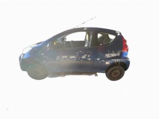 Peugeot 107 107, Hatchback, 2005 / 2014 1.0 12V picture 3