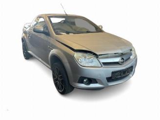Vrakbiler auto Opel Tigra Tigra Twin Top, Cabrio, 2004 / 2010 1.4 16V 2004/11