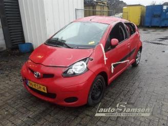 Vrakbiler auto Toyota Aygo Aygo (B10), Hatchback, 2005 / 2014 1.0 12V VVT-i 2010/2