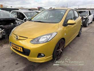 Coche siniestrado Mazda 2 2 (DE), Hatchback, 2007 / 2015 1.3 16V S-VT 2009/1