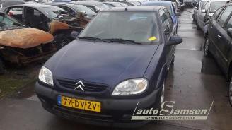 Coche siniestrado Citroën Saxo Saxo, Hatchback, 1996 / 2004 1.4i SX,VSX 2000/1