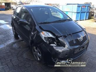 Uttjänta bilar auto Toyota Yaris Yaris II (P9), Hatchback, 2005 / 2014 1.3 16V VVT-i 2006/9