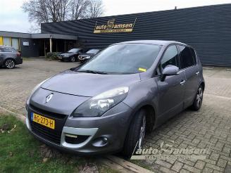 Coche siniestrado Renault Scenic Scenic III (JZ), MPV, 2009 / 2016 1.4 16V TCe 130 2009/8