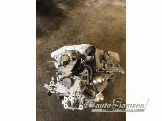 Toyota Yaris Yaris II (P9), Hatchback, 2005 / 2014 1.3 16V VVT-i picture 16