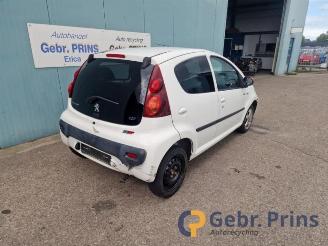Vrakbiler auto Peugeot 107 107, Hatchback, 2005 / 2014 1.0 12V 2013/5