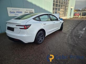 Démontage voiture Tesla Model 3 Model 3, Sedan, 2017 RWD 60 kWh 2024/9
