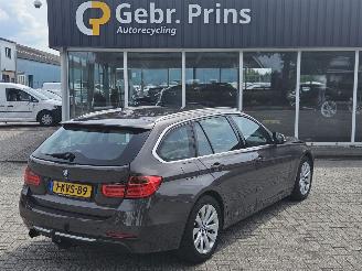 Voiture accidenté BMW 3-serie 316i 1.6 16V Combi/o  Benzine 1 598cc 100kW (136pk) RWD 2013/7