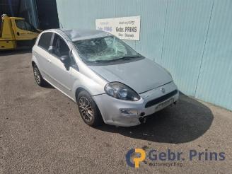 Coche siniestrado Fiat Punto Punto III (199), Hatchback, 2012 0.9 TwinAir 2012/8