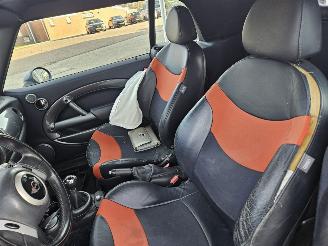 Mini One 1.6 16V One Cabrio  Benzine 1.598cc 66kW (90pk) FWD picture 10