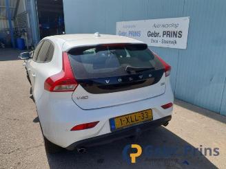 Volvo V-40 V40 (MV), Hatchback 5-drs, 2012 / 2019 2.0 D4 16V picture 1