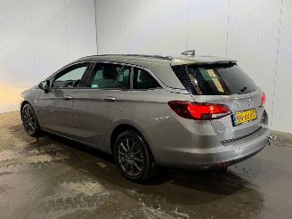 Voiture accidenté Opel Astra SPORTS TOURER 1.6 CDTI 110 16V Combi/o  Diesel 1.598cc 81kW (110pk) FWD 2017/3