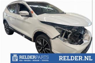 Salvage car Nissan Qashqai Qashqai (J11), SUV, 2013 1.2 DIG-T 16V 2014/10