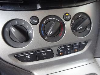 Ford Focus 1.0 EcoBoost Titanium, Airco, Cruise control, Trekhaak picture 18