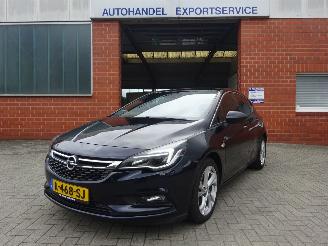 skadebil auto Opel Astra K Dynamic 1.4i Turbo 110kw Automaat GEARBOX PROBLEM! 2017/10